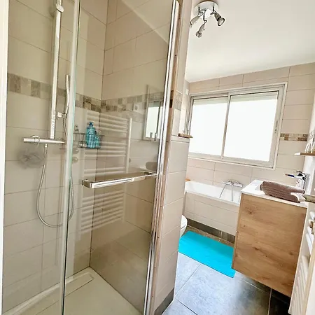 3p Refurbished Palm 200 M From The Beaches * 戛纳