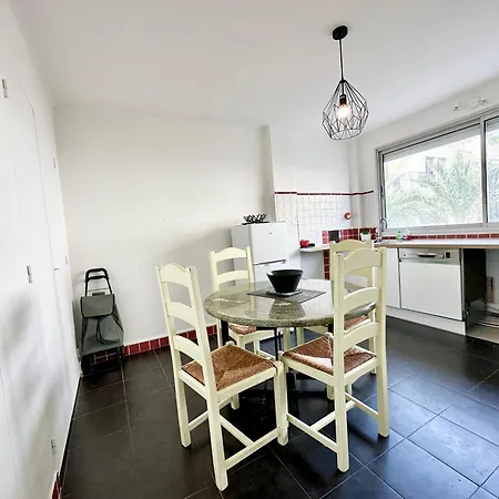 3p Refurbished Palm 200 M From The Beaches *