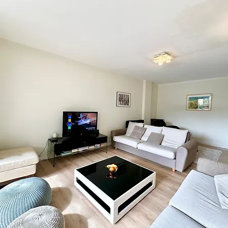 3p Refurbished Palm 200 M From The Beaches *